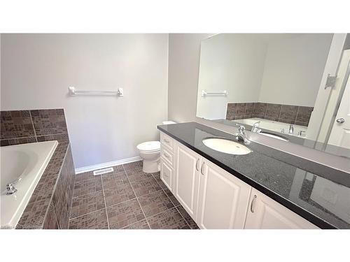 133 Braddock Private, Nepean, ON - Indoor Photo Showing Bathroom