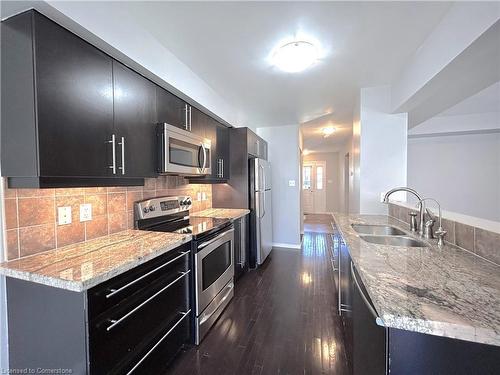 133 Braddock Private, Nepean, ON - Indoor Photo Showing Kitchen With Double Sink With Upgraded Kitchen