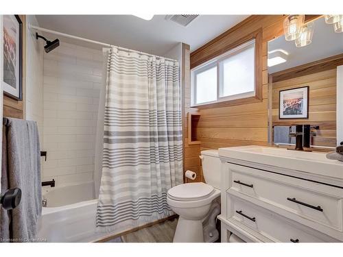 16 William Avenue, Wasaga Beach, ON - Indoor Photo Showing Bathroom