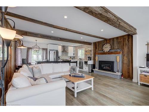 16 William Avenue, Wasaga Beach, ON - Indoor Photo Showing Living Room With Fireplace