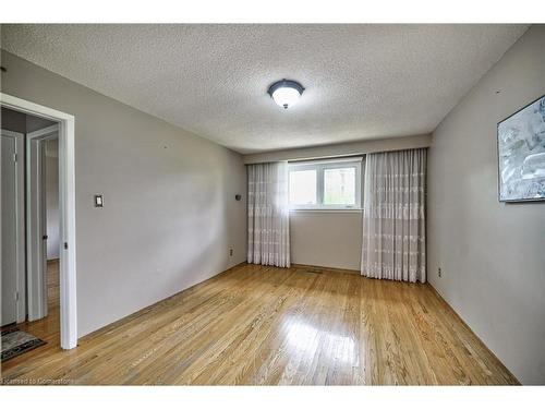 211 Cherry Post Drive, Peel, ON - Indoor Photo Showing Other Room