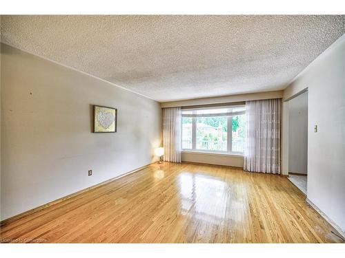 211 Cherry Post Drive, Peel, ON - Indoor Photo Showing Other Room