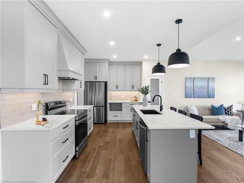 111 Livingston Drive, Tillsonburg, ON - Indoor Photo Showing Kitchen With Stainless Steel Kitchen With Upgraded Kitchen