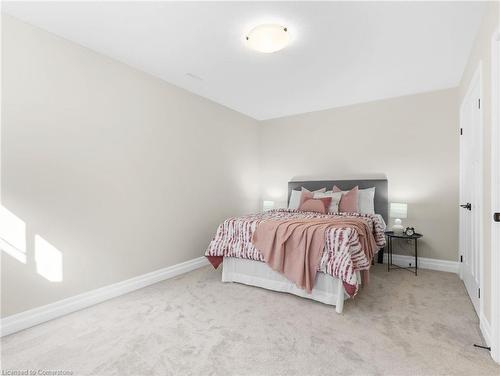 111 Livingston Drive, Tillsonburg, ON - Indoor Photo Showing Bedroom