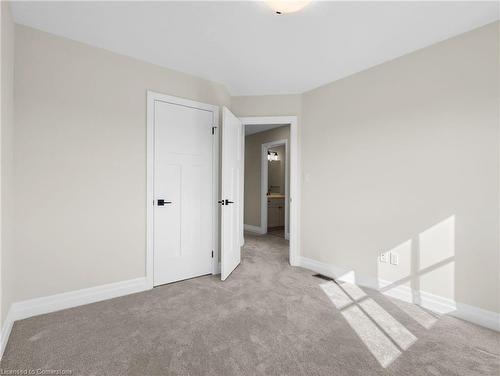 111 Livingston Drive, Tillsonburg, ON - Indoor Photo Showing Other Room