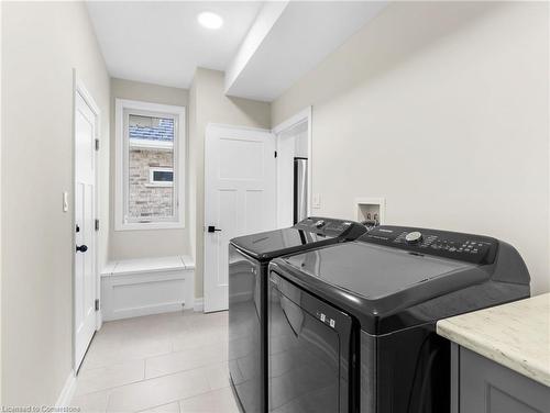 111 Livingston Drive, Tillsonburg, ON - Indoor Photo Showing Laundry Room