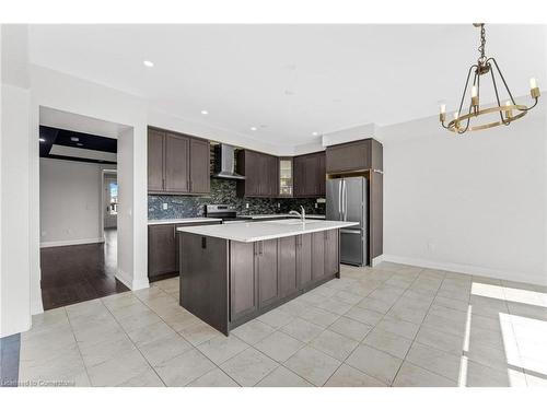 125 Prince Charles Crescent, Woodstock, ON - Indoor Photo Showing Kitchen