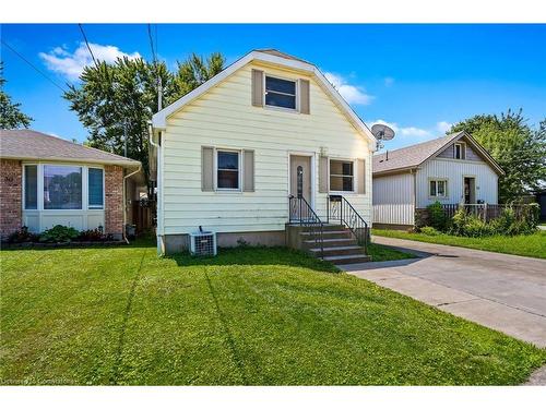 28 Alexandra Boulevard, St. Catharines, ON - Outdoor With Facade