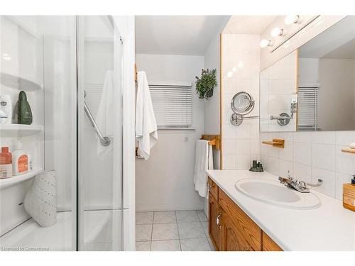 7941 Highway 26, Clearview, ON - Indoor Photo Showing Bathroom