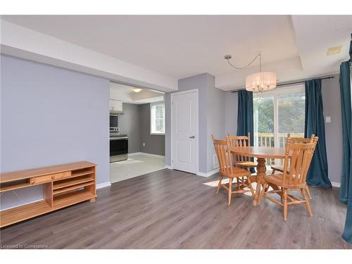 15 Cheltenham Road, Barrie, ON - Indoor Photo Showing Dining Room