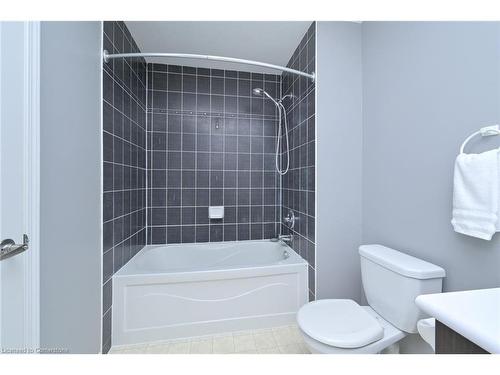 15 Cheltenham Road, Barrie, ON - Indoor Photo Showing Bathroom