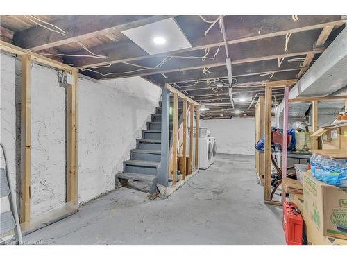 15 Lincoln Street, Hamilton, ON - Indoor Photo Showing Basement