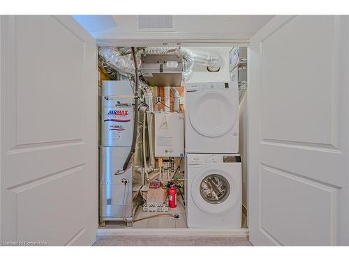 111-9470 The Gore Road, Brampton, ON - Indoor Photo Showing Laundry Room