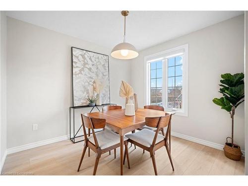 207-2055 Walkers Line, Burlington, ON - Indoor Photo Showing Dining Room