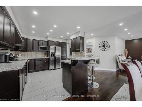 1634 Chelton Place, London, ON - Indoor Photo Showing Kitchen With Stainless Steel Kitchen With Upgraded Kitchen