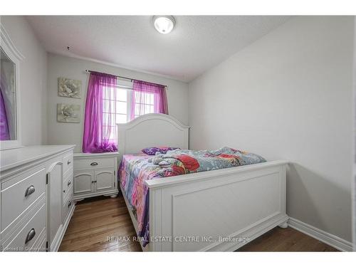 1634 Chelton Place, London, ON - Indoor Photo Showing Bedroom