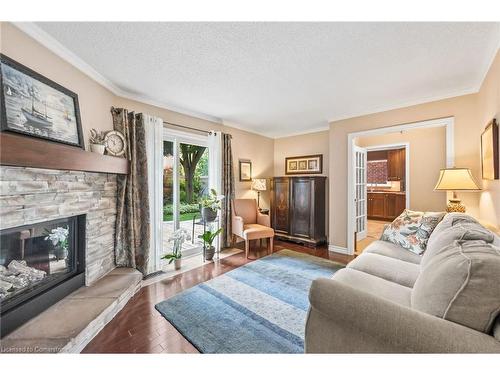 3246 Colonial Drive, Mississauga, ON - Indoor Photo Showing Living Room With Fireplace