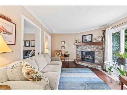 3246 Colonial Drive, Mississauga, ON - Indoor Photo Showing Living Room With Fireplace