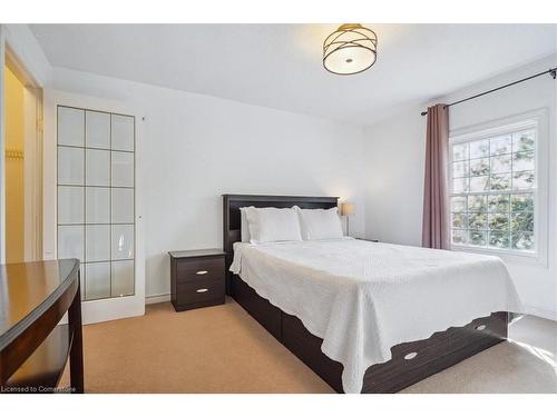 6311 Barker Street, Niagara Falls, ON - Indoor Photo Showing Bedroom