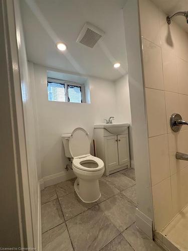 6311 Barker Street, Niagara Falls, ON - Indoor Photo Showing Bathroom