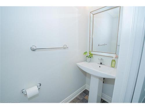 50 Islandview Way, Stoney Creek, ON - Indoor Photo Showing Bathroom