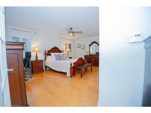 50 Islandview Way, Stoney Creek, ON - Indoor Photo Showing Bedroom