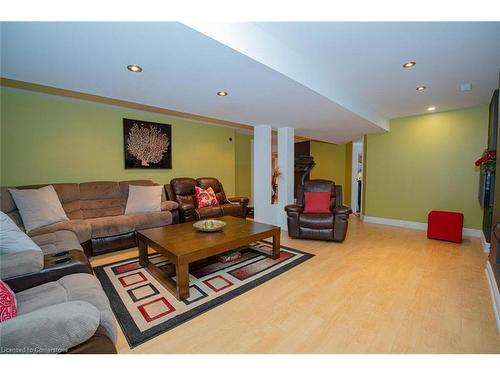 50 Islandview Way, Stoney Creek, ON - Indoor Photo Showing Living Room