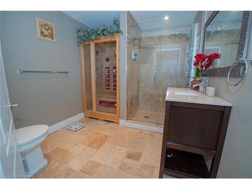 50 Islandview Way, Stoney Creek, ON - Indoor Photo Showing Bathroom