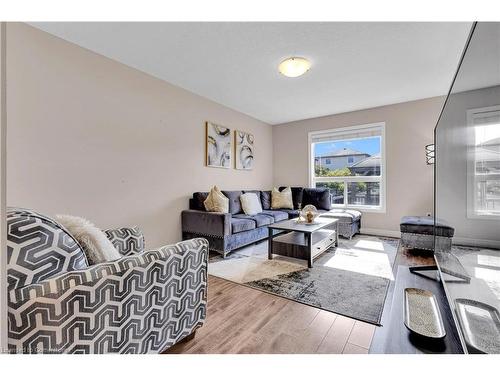 21 Henderson Drive, Guelph, ON - Indoor Photo Showing Living Room