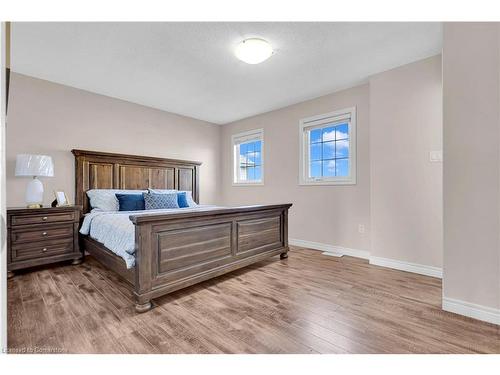 21 Henderson Drive, Guelph, ON - Indoor Photo Showing Bedroom