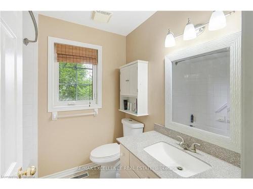 59-1100 Byron Baseline Road, London, ON - Indoor Photo Showing Bathroom