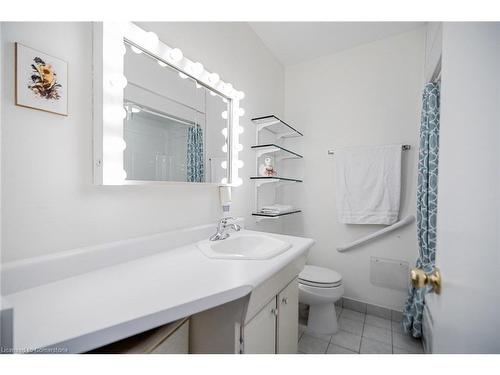 1165 Flagship Drive, Mississauga, ON - Indoor Photo Showing Bathroom