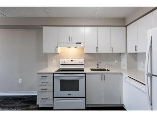 1003-716 Main Street East Street E, Milton, ON - Indoor Photo Showing Kitchen