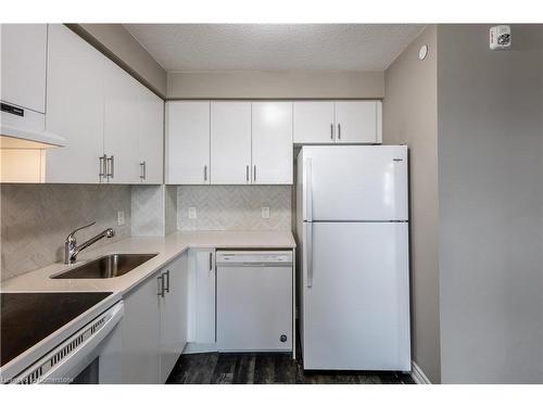 1003-716 Main Street East Street E, Milton, ON - Indoor Photo Showing Kitchen