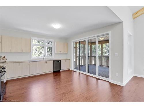 53-1045 Greensview Drive, Huntsville, ON - Indoor Photo Showing Kitchen