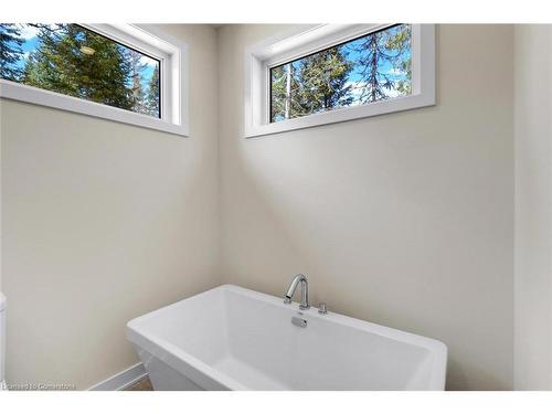 53-1045 Greensview Drive, Huntsville, ON - Indoor Photo Showing Bathroom