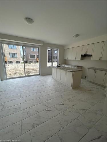 147 Rosanne Circle, Wasaga Beach, ON - Indoor Photo Showing Kitchen