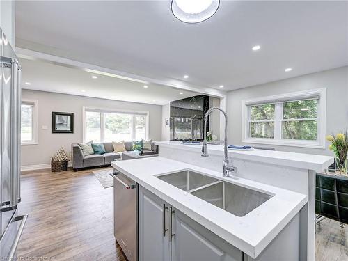 5263 Trafalgar Road Road, Erin, ON - Indoor Photo Showing Kitchen With Double Sink