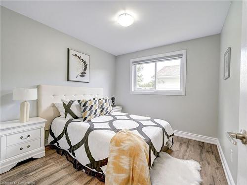 5263 Trafalgar Road Road, Erin, ON - Indoor Photo Showing Bedroom