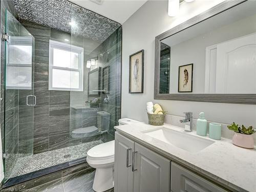 5263 Trafalgar Road Road, Erin, ON - Indoor Photo Showing Bathroom