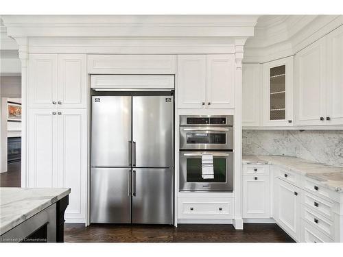 3630 Silverplains Drive, Mississauga, ON - Indoor Photo Showing Kitchen