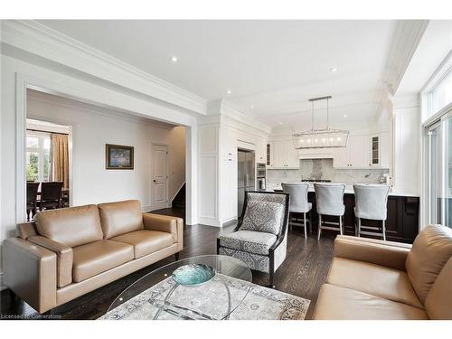 3630 Silverplains Drive, Mississauga, ON - Indoor Photo Showing Living Room