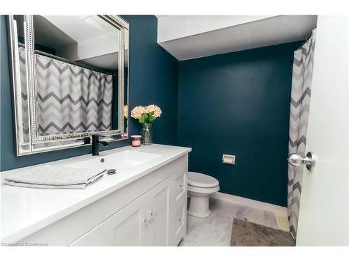 13-302 Vine Street, St. Catharines, ON - Indoor Photo Showing Bathroom