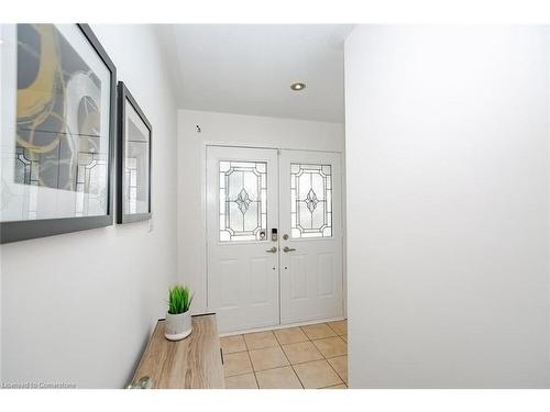 24 Plum Hollow Court, Peel, ON - Indoor Photo Showing Other Room