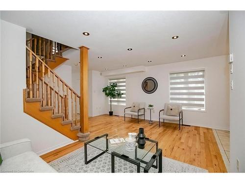 24 Plum Hollow Court, Peel, ON - Indoor Photo Showing Other Room