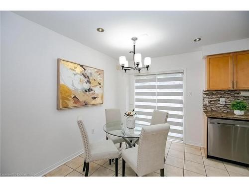 24 Plum Hollow Court, Peel, ON - Indoor Photo Showing Dining Room