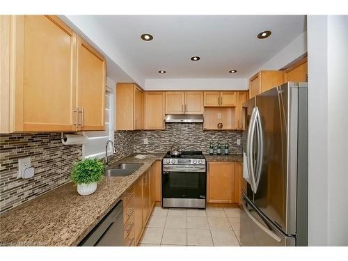 24 Plum Hollow Court, Peel, ON - Indoor Photo Showing Kitchen With Double Sink With Upgraded Kitchen