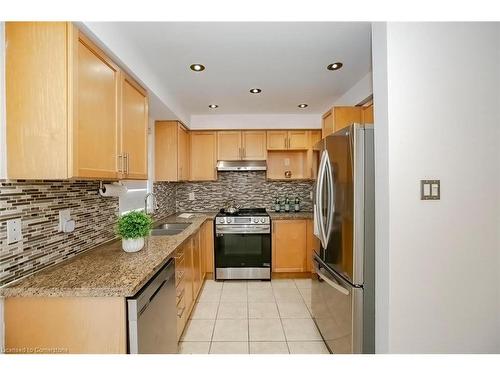 24 Plum Hollow Court, Peel, ON - Indoor Photo Showing Kitchen With Double Sink With Upgraded Kitchen