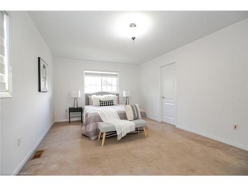 24 Plum Hollow Court, Peel, ON - Indoor Photo Showing Bedroom