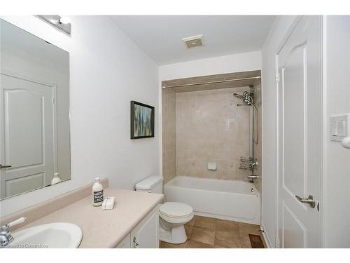 24 Plum Hollow Court, Peel, ON - Indoor Photo Showing Bathroom